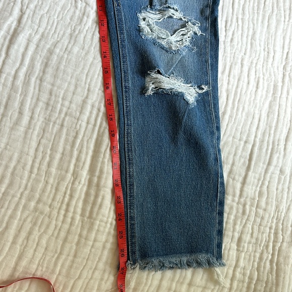 Vervet Distressed Mom Jeans Size 26 Cropped - Picture 8 of 8